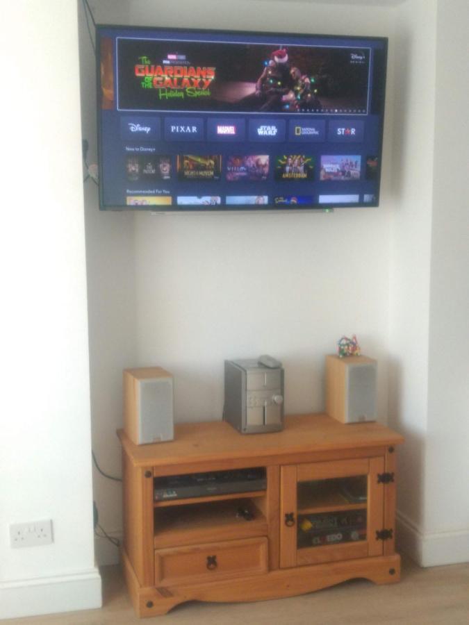Cheltenham - 3 Bedroom, Parking, Disneyplus Ngoại thất bức ảnh