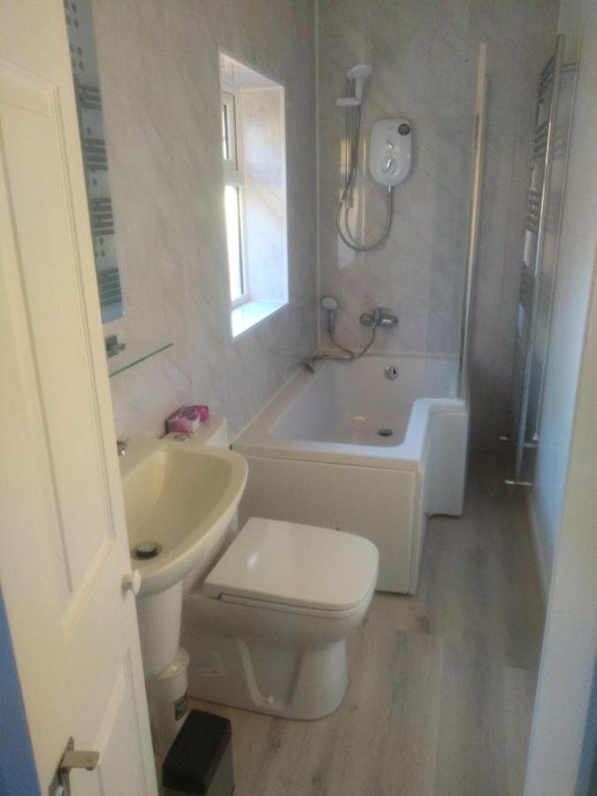 Cheltenham - 3 Bedroom, Parking, Disneyplus Ngoại thất bức ảnh